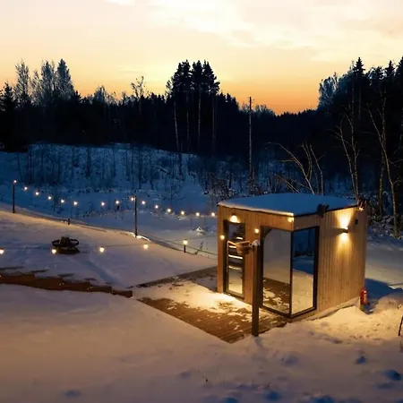 Ojasaaro Glass With Sauna & Hot Tub Villa