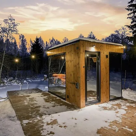 Villa Ojasaaro Glass With Sauna & Hot Tub *