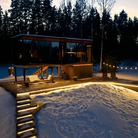 Ojasaaro Glass With Sauna & Hot Tub Villa Lueuetsepa