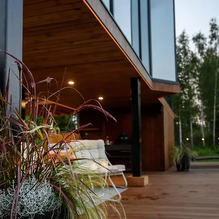 Ojasaaro Glass With Sauna & Hot Tub *