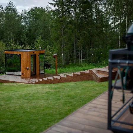 Ojasaaro Glass With Sauna & Hot Tub Villa