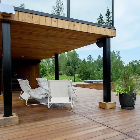 Villa Ojasaaro Glass With Sauna & Hot Tub