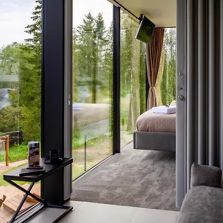 Villa Ojasaaro Glass With Sauna & Hot Tub Lueuetsepa