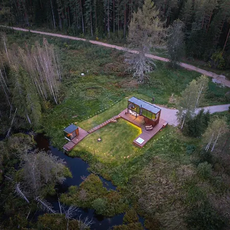Ojasaaro Glass With Sauna & Hot Tub Villa