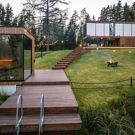 Ojasaaro Glass With Sauna & Hot Tub Villa Lueuetsepa
